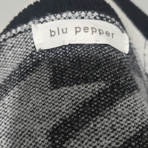 Houndstooth Cardigan - Picture 4 of 5